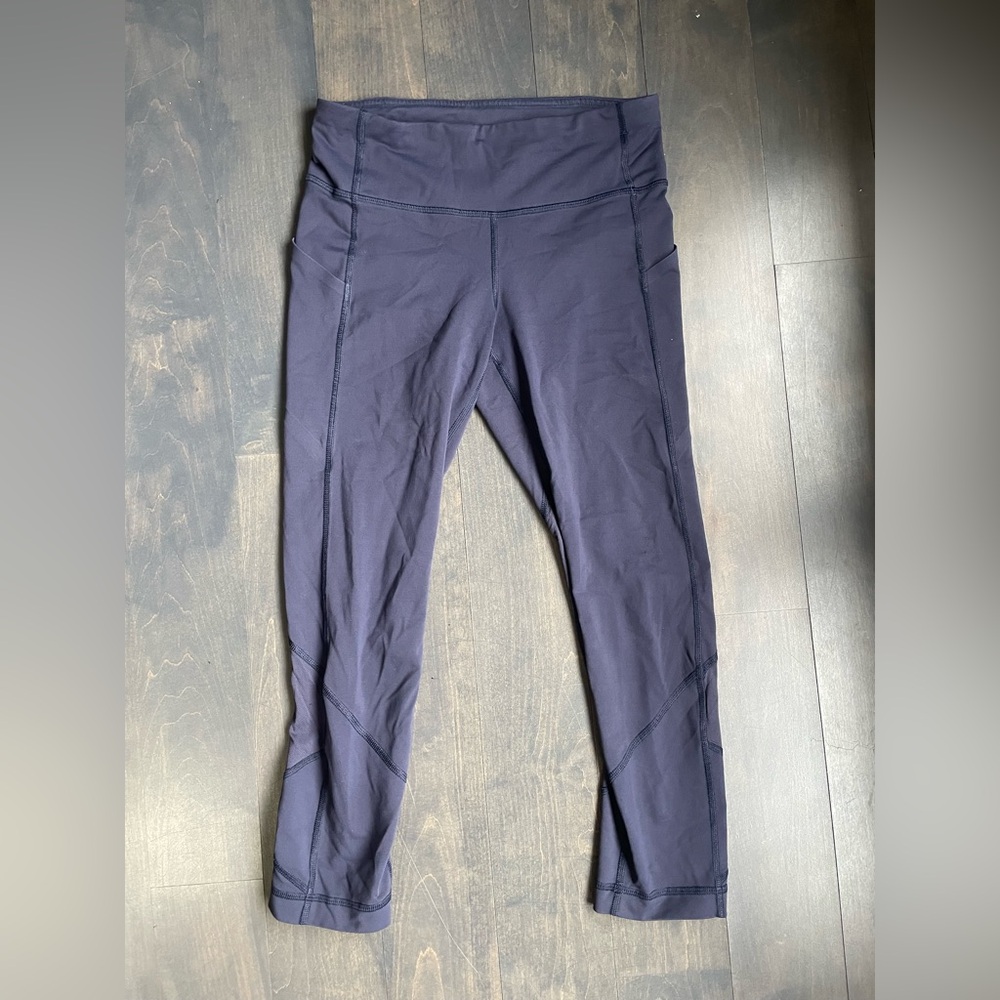 Lululemon Navy Blue Cropped Leggings Size 4